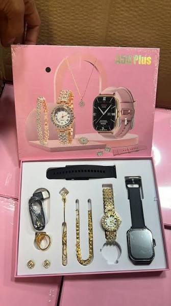A58 Plus 2024 Women's Luxury Gold Watch Unique Gift Set Women's Gold Necklace Ring Double Band Women's